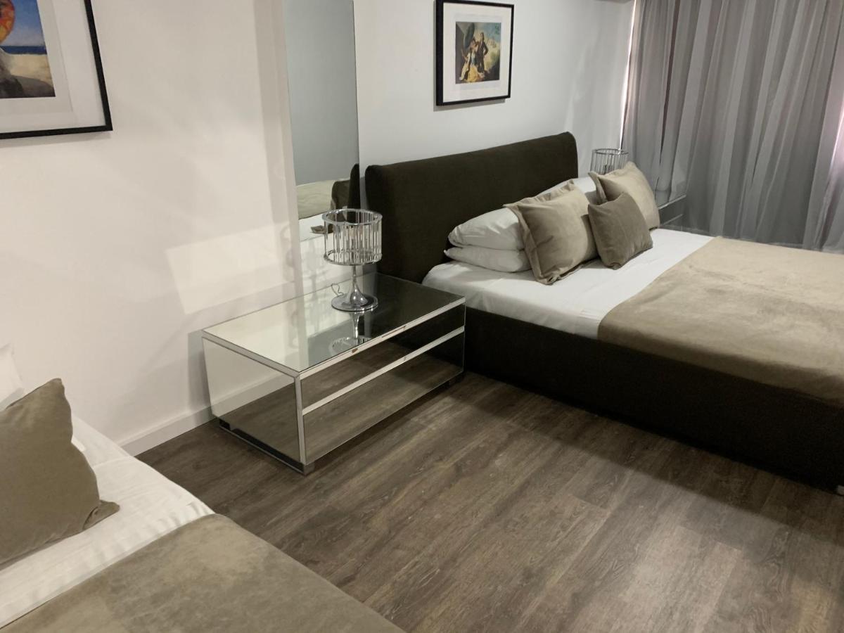 Pasithea Family Apartment Larnaca Esterno foto
