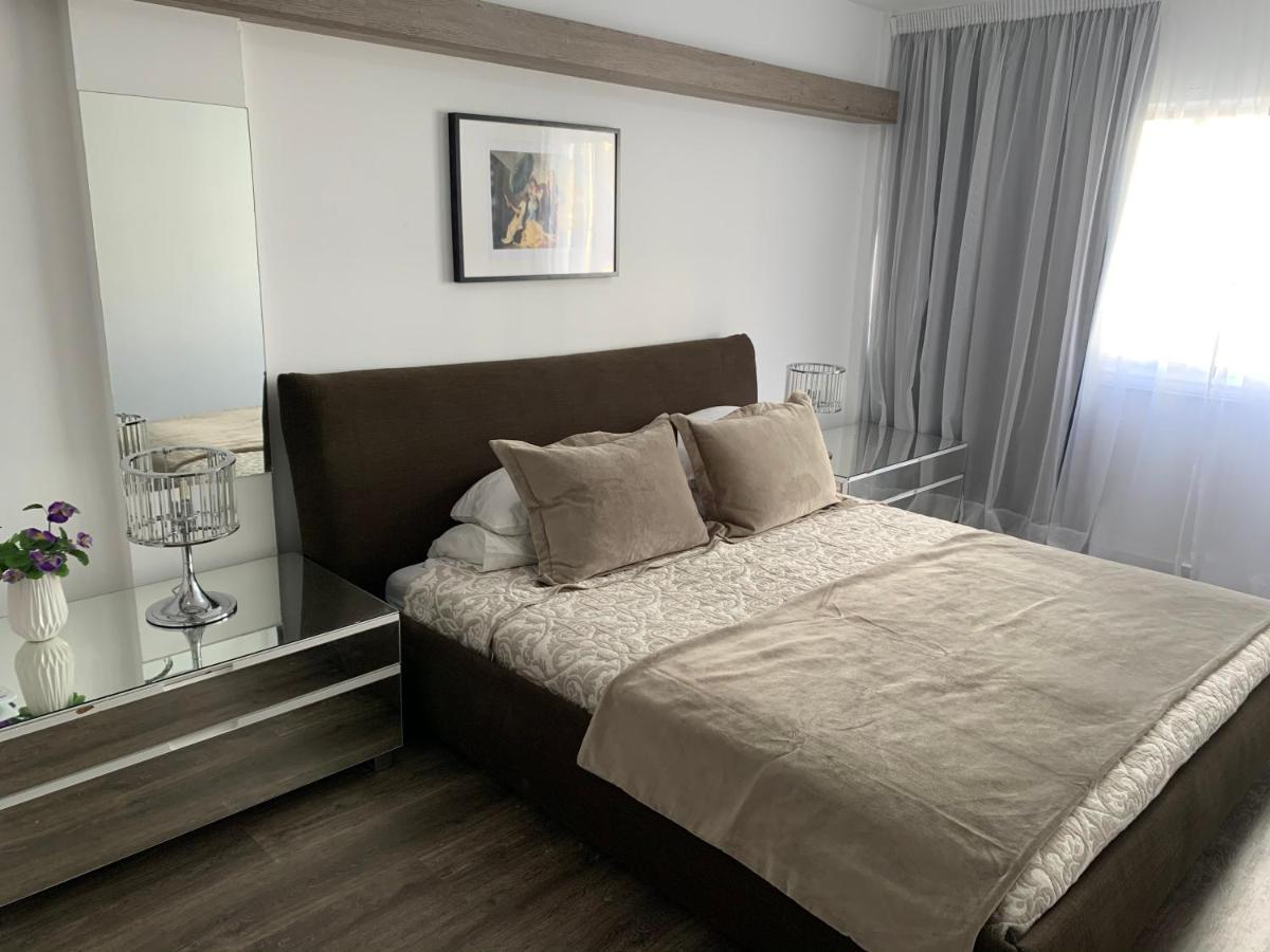 Pasithea Family Apartment Larnaca Esterno foto